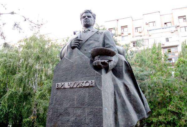 二战斯大林格勒战役崔可夫如何用老鼠战术对战德军闪电战术