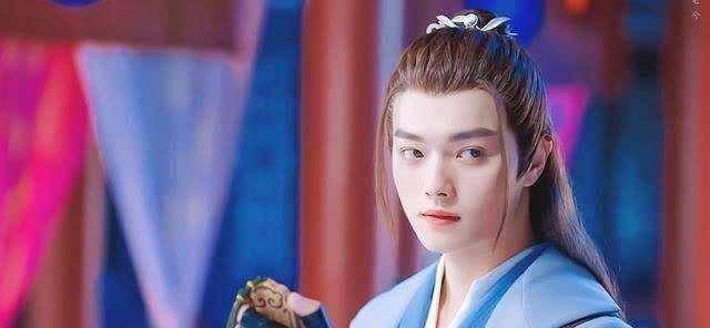 许凯从傅恒,厉尘澜再到王陆,观众都看到他一步步的蜕变,演技从稚嫩到