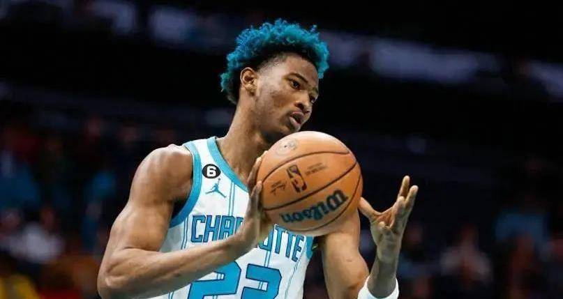 原创五车二两倍超级中锋凯琼斯空降快船在西部帮助哈登