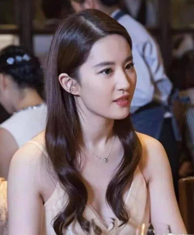 原创刘亦菲为何单身至今不是没人愿意娶照片告诉你真相