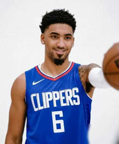 76人星二代表现出色助力恩比德成冠军拼图简报