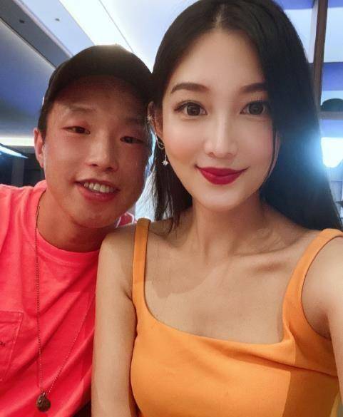 徒弟的老婆图片