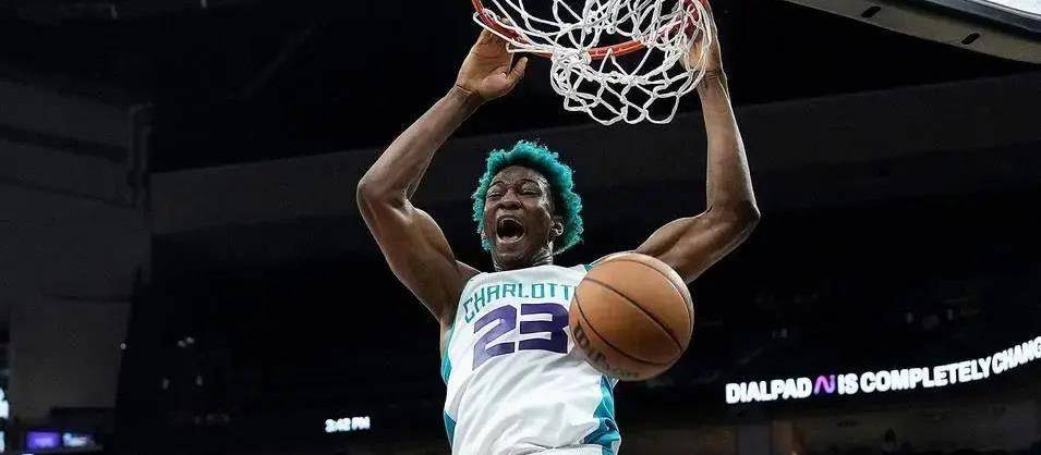 原创五车二两倍超级中锋凯琼斯空降快船在西部帮助哈登