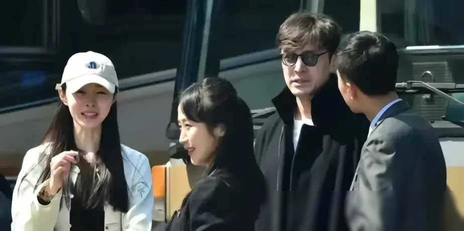 胡歌宋轶平壤演出成功一起上了新闻联播阿云嘎和谭维维也去了