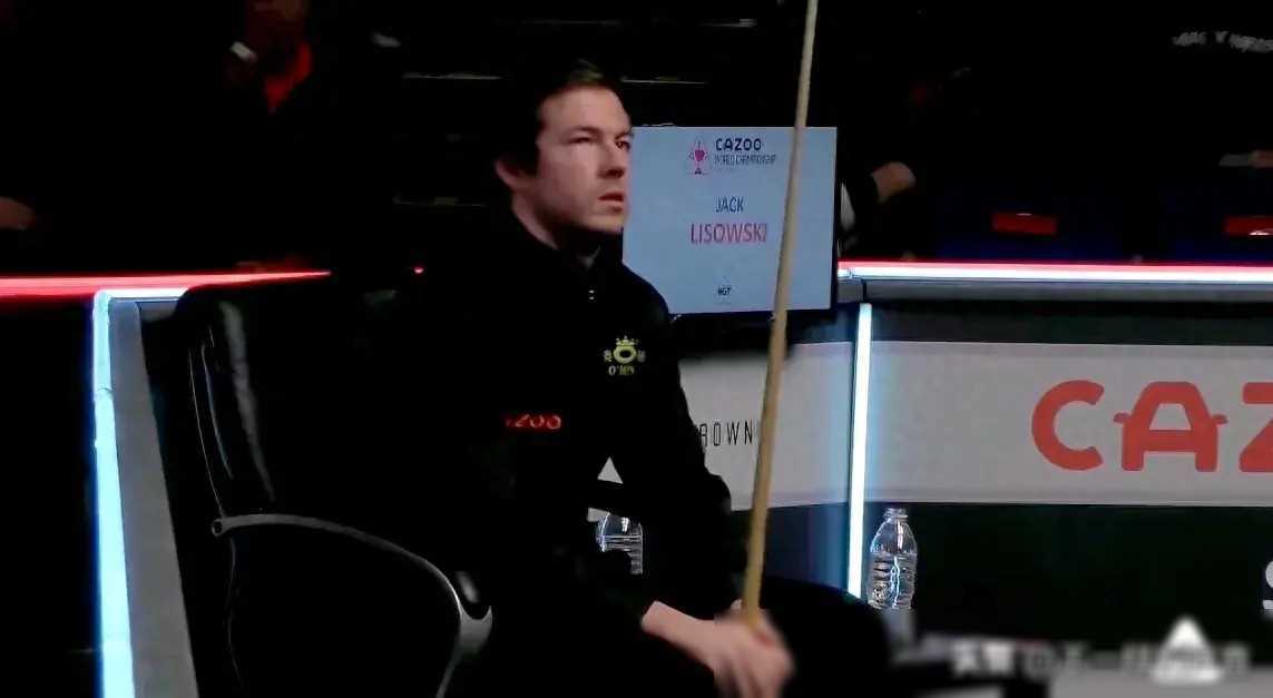 原创2024斯诺克世锦赛资格赛第三轮中国选手刘宏宇负于利索夫斯基