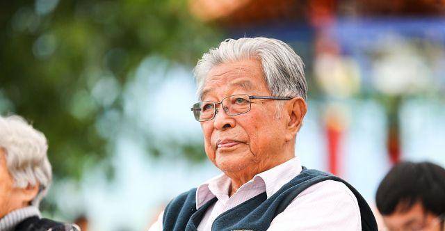 烟草大王褚时健因贪念71岁入狱出狱又成中国橙王