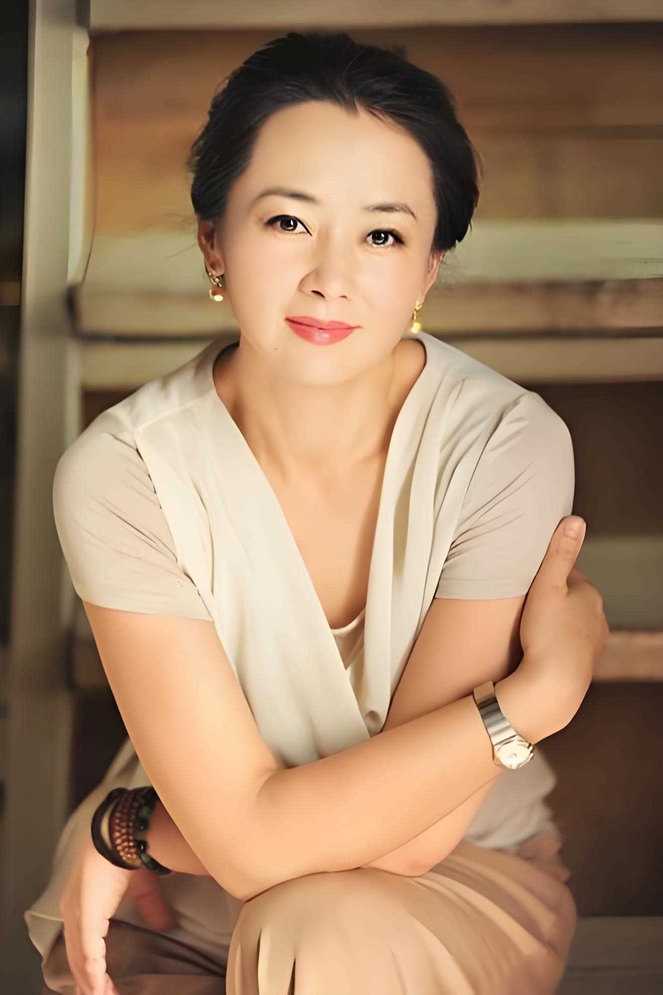 陈依莎_事业_演艺