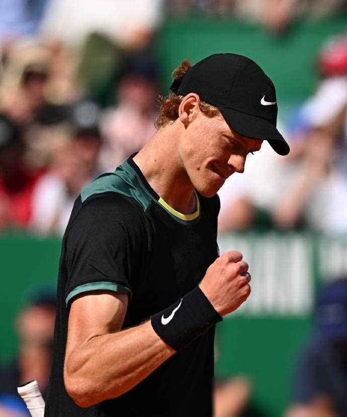 原创辛纳倒霉遭淘汰西西帕斯实力显露