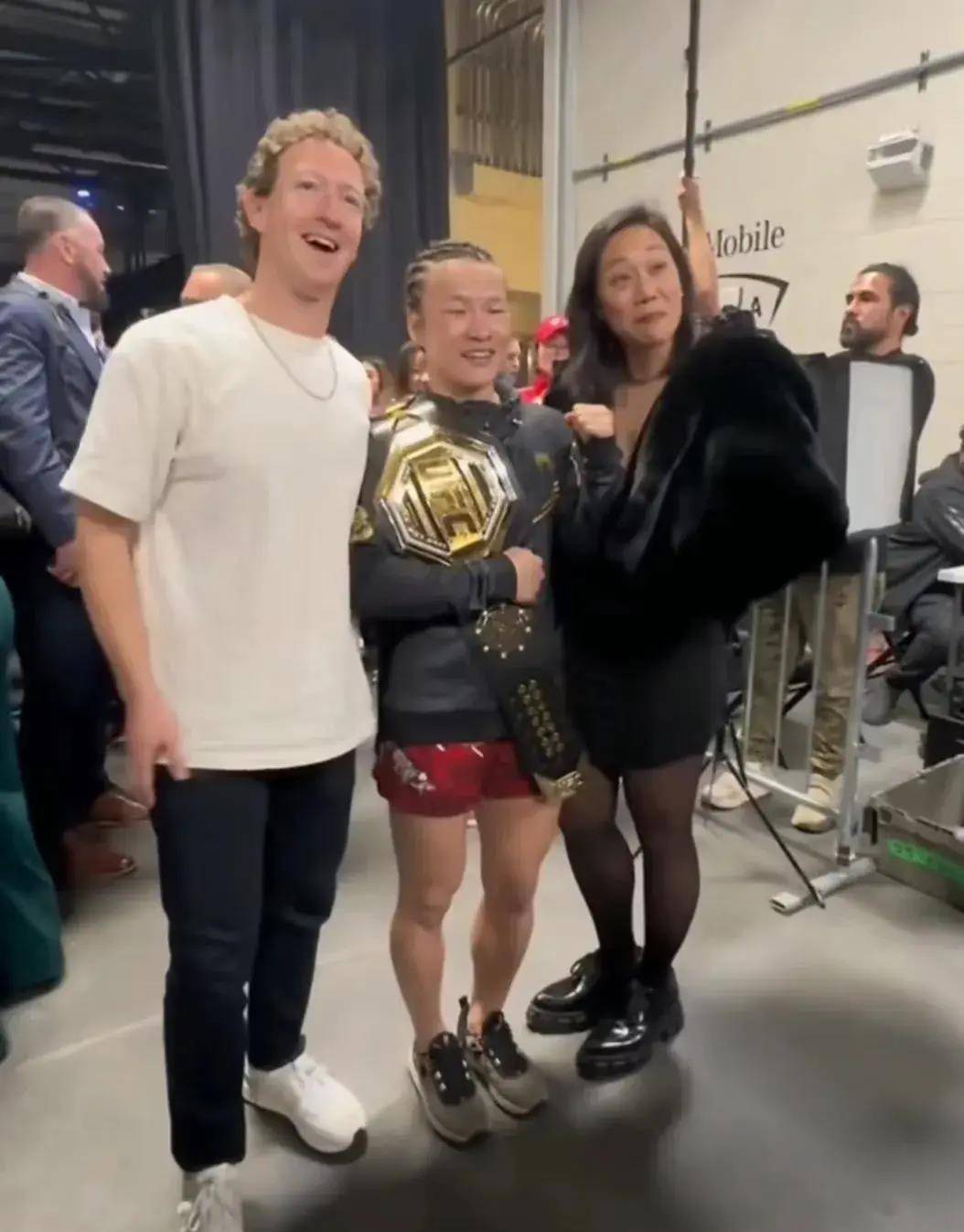 扎克伯格与张伟丽:科技巨头与格斗女王的跨界交流