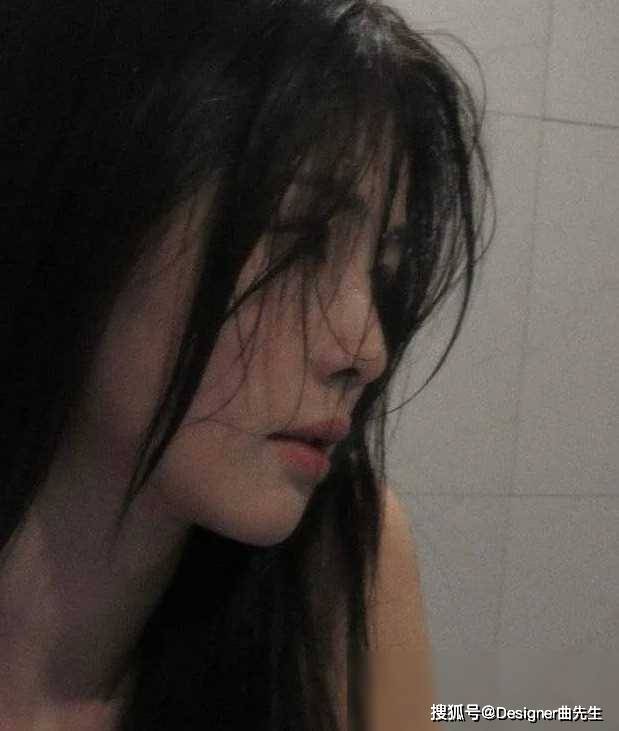 白鹿浴室自拍照水雾缭绕,表情销魂引热议.网友:太撩人!