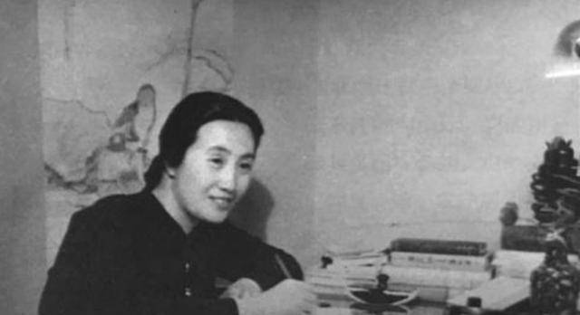 她的大女儿是中国近代第1位钢琴师夏国琼,三女儿董国瑛更是一手创建了