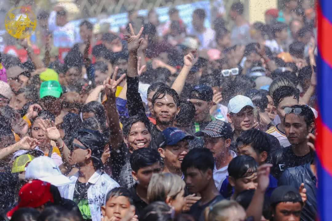 精彩瞬间大盘点!柬埔寨宋干节这些照片值得回味......_游戏_暹粒_传统