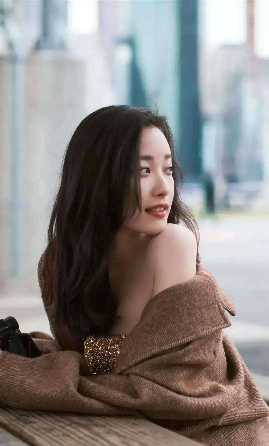 倪妮不愧是人间精灵时尚腰臀比红毯惊艳身材曲线太美了