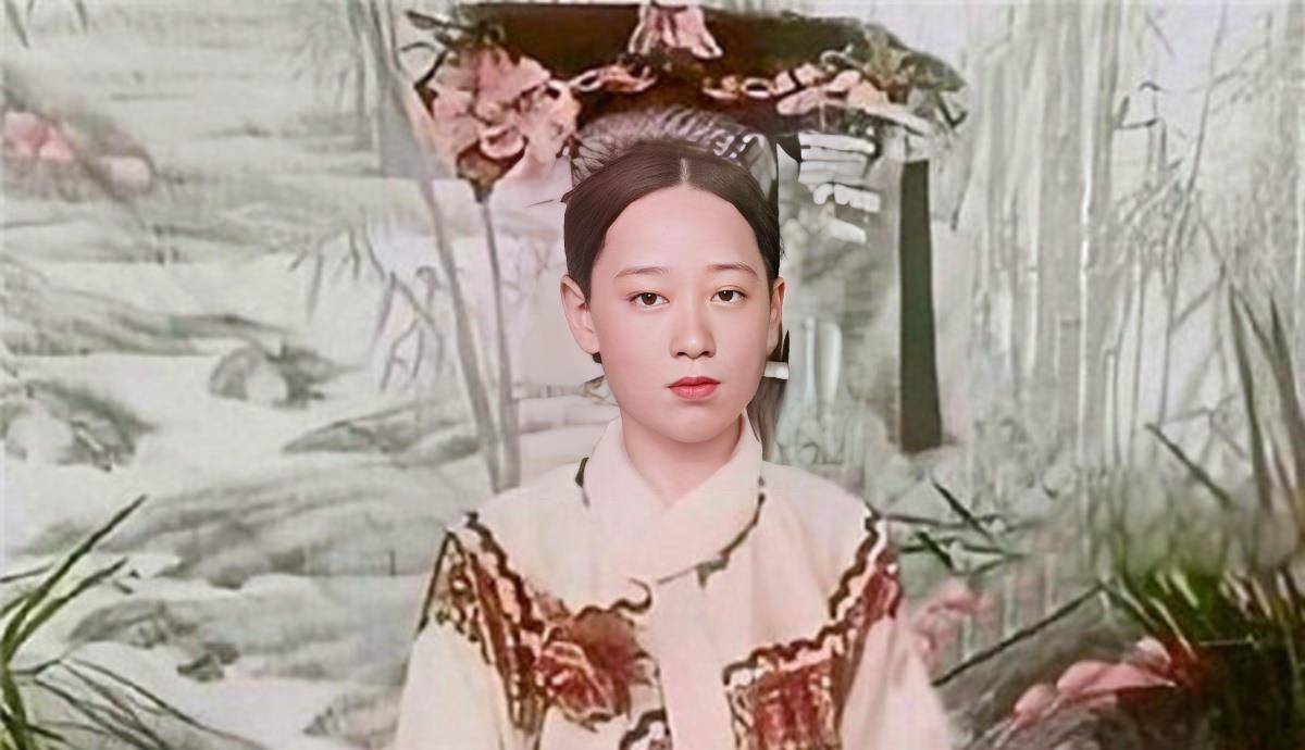 四格格成年后嫁给直隶总督的儿子俊熙,二人情深意重,生活幸福.