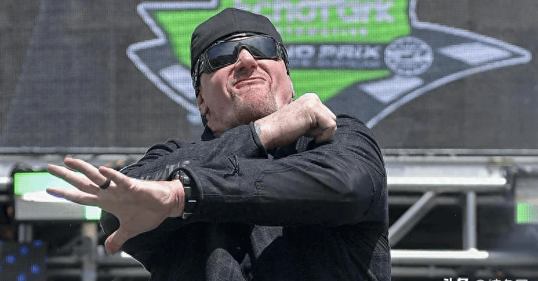 今年的摔跤狂热大赛标志着送葬者首次正式亮相 2024 年 wwe 赛事.