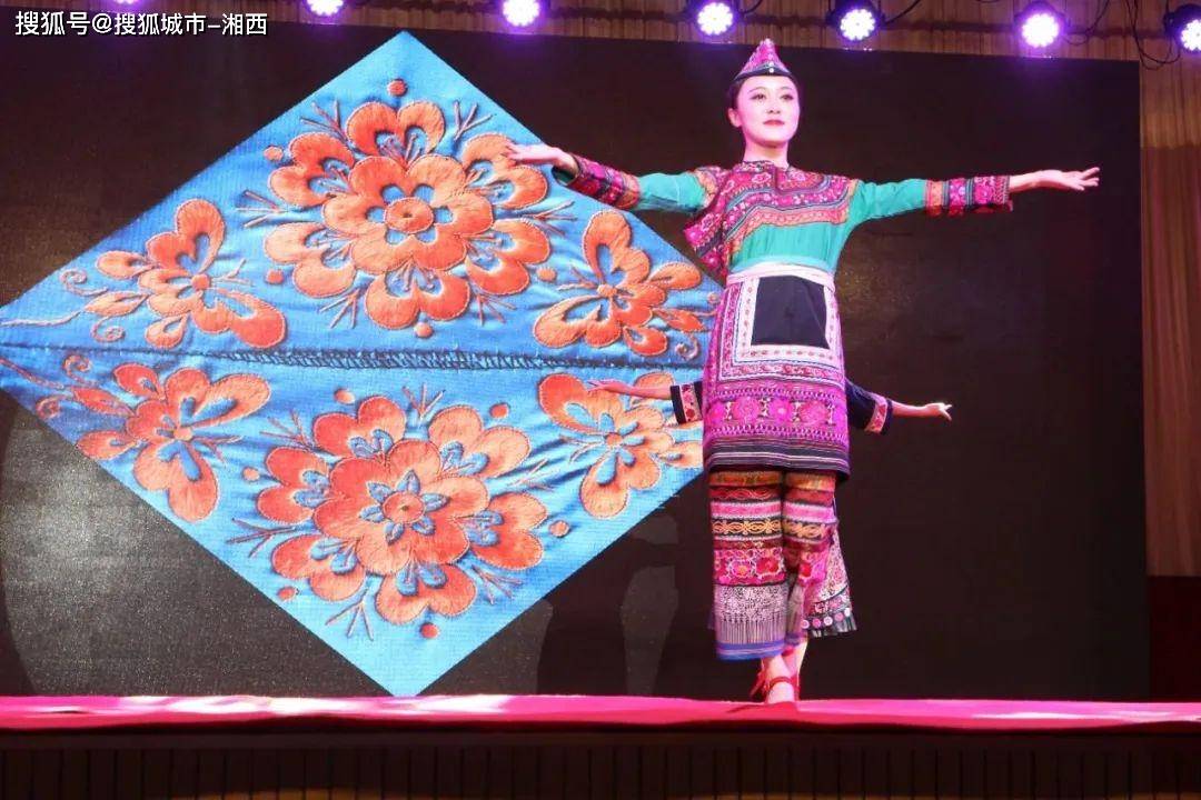 川 木 雕剑川木雕历史悠久有迹可循的可