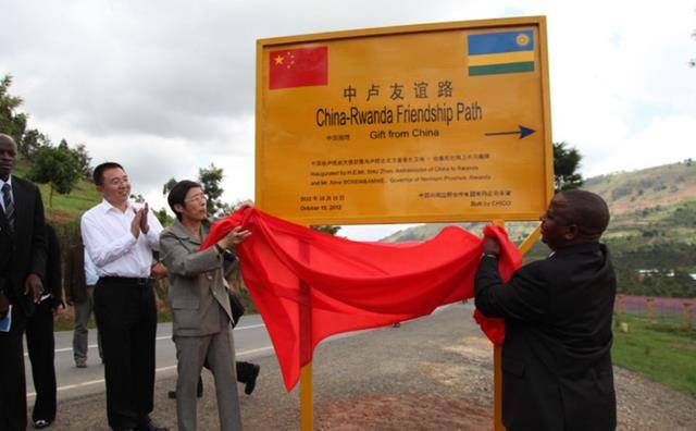 卢旺达从人间地狱到非洲天堂是怎么搭乘我国列车开挂逆袭的