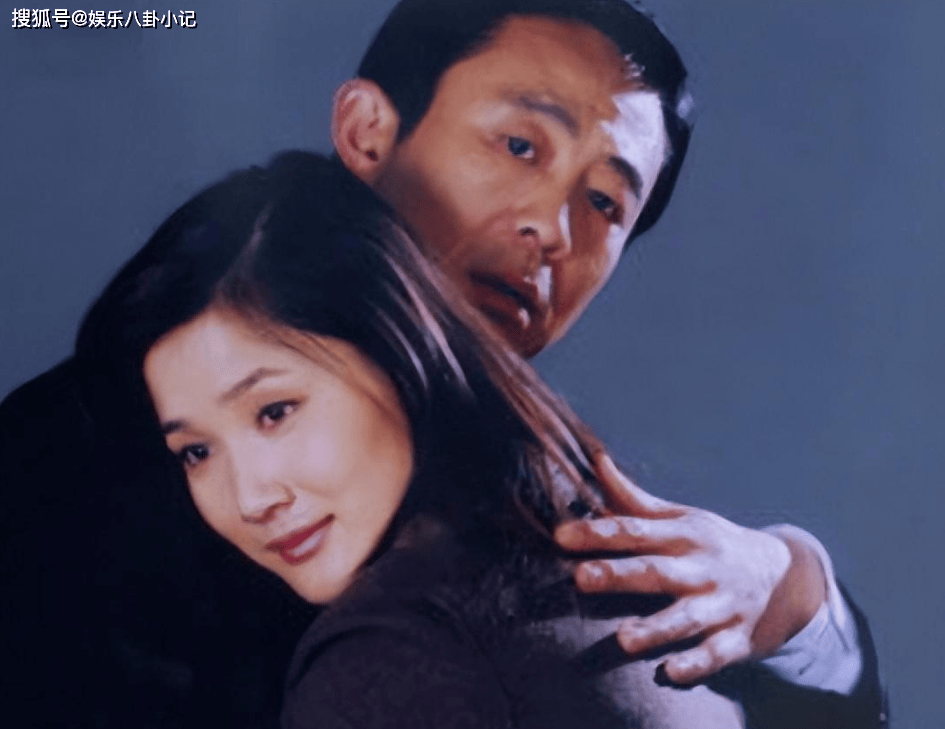 原创她是侯勇前妻离婚后与女儿相依为命如今46岁依旧美貌如花