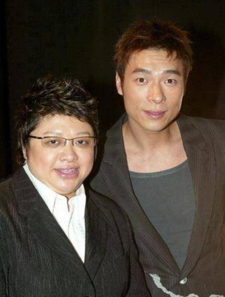 原创韩红4段情史和王菲爱过同一个男人为何50岁仍未婚未育