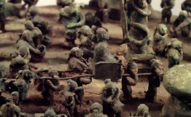 云南虫谷是否有原型1955年滇王古墓现世人祭吊人俑并非杜撰