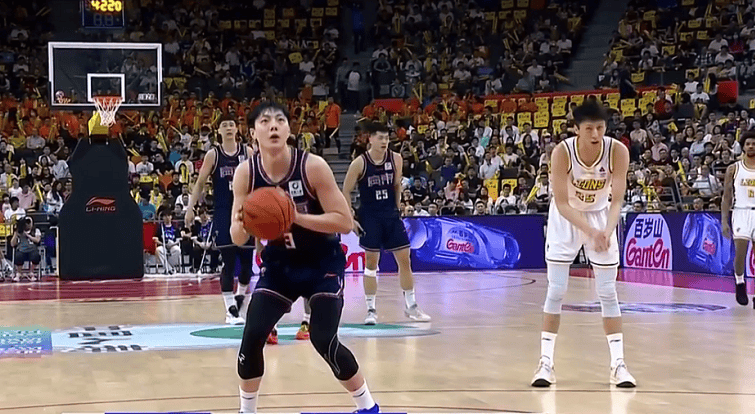 原创徐杰单节16分成转折广厦提前认输周琦完胜胡金秋半场0分