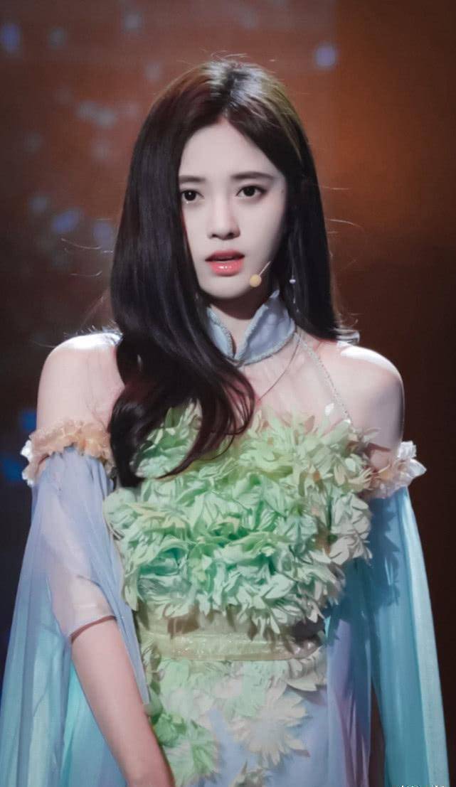 原创青春有你2鞠婧t突然出现仅1秒钟的镜头令全网男粉沸腾女生图片节