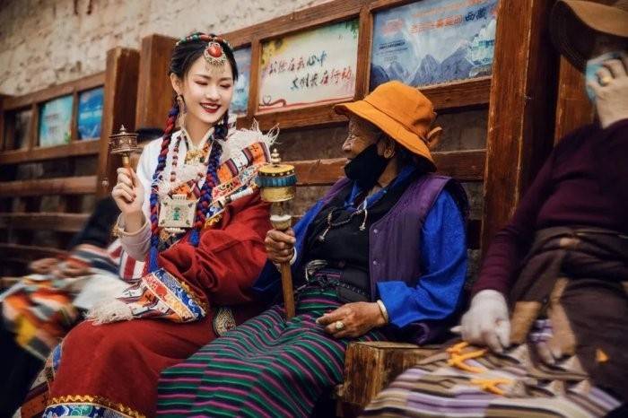 第六天:前往萨嘎县,体验藏族乡村的宁静与淳朴.