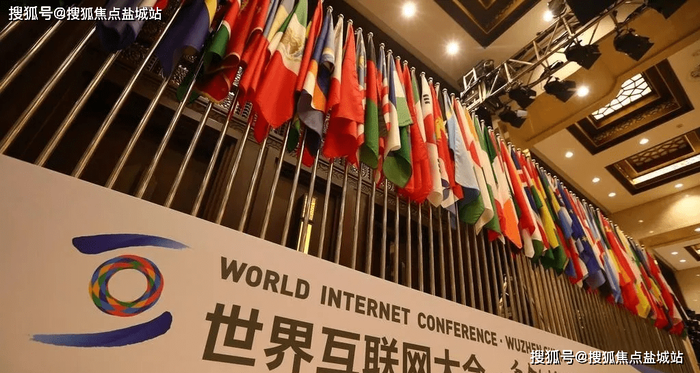 在历史人文底蕴之外,乌镇又是世界互联网大会永久会址,作为全球首个5g