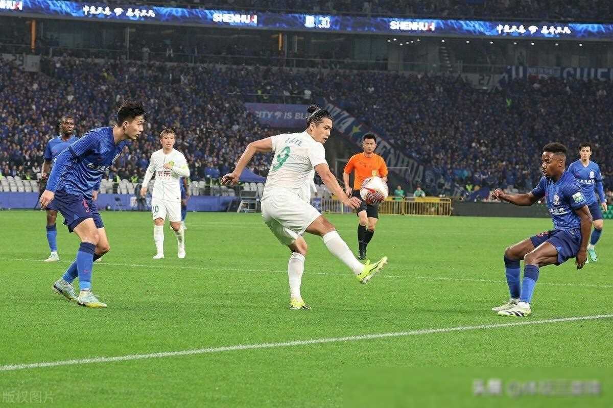 原创球迷之夜上海申花鏖战球迷们的世态炎凉尽显无遗