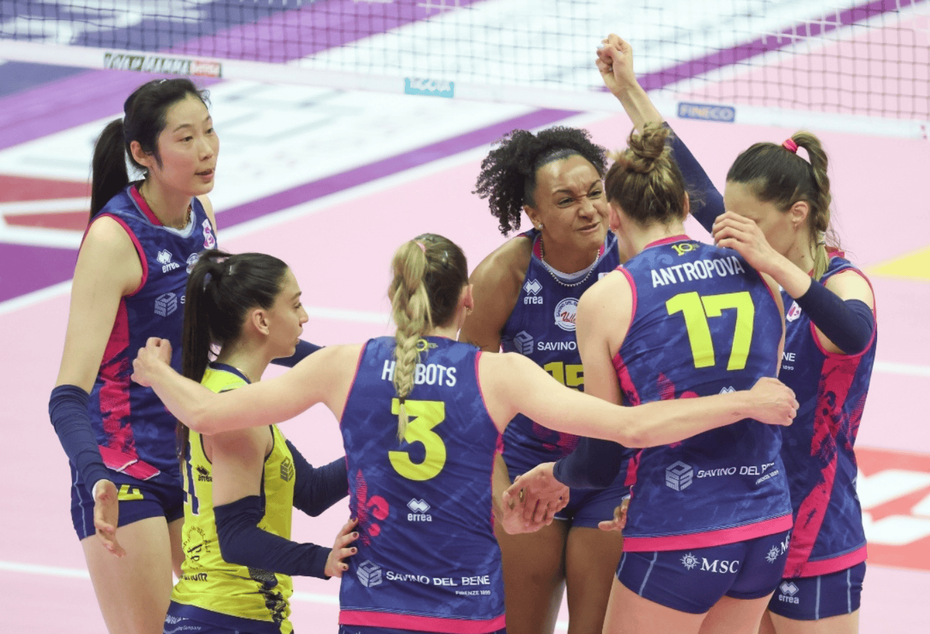 原创大喜讯欢呼朱婷16分斯坎迪奇32夺冠在望激烈五局大战