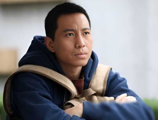 原创谷智鑫意外瘫痪女友8年守护遗憾未办婚礼