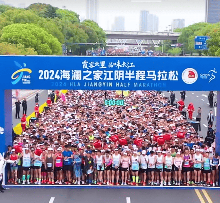 跑者故事郭霞勇霞客故里相会澄马