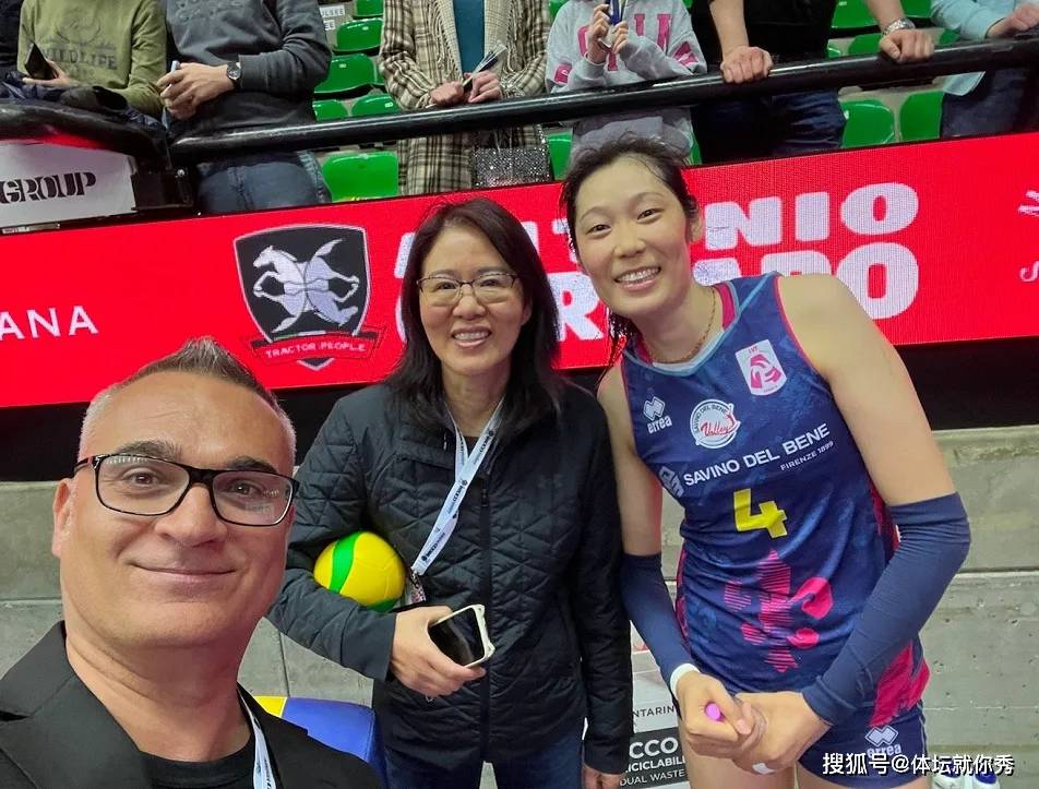 原创朱婷打疯了32率队逆转郎平与爱徒合影黑粉这次又被打脸了