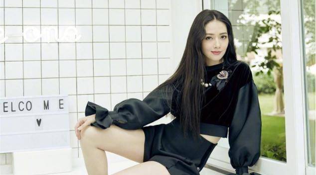 郭碧婷最近在接受媒体采访时,谈到了她的怀孕和生孩子计划,她看起来