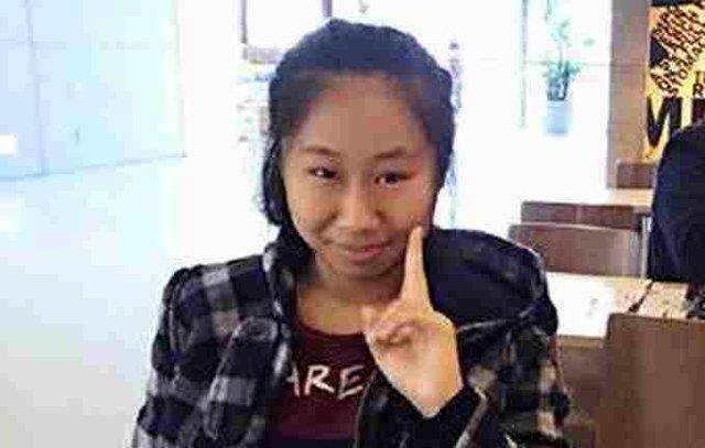 原创虹桥一姐走红背后身世不幸父母离异曾被怀疑智商有问题她却靠这件