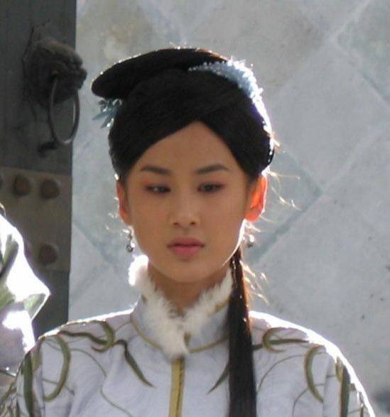 如何评价《碧血剑》女主角温青青?一个自私自利的薄凉偏执女孩_承志_