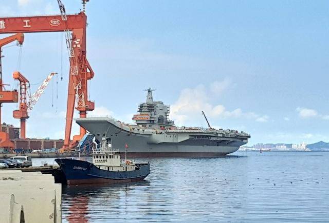 建造10万吨级航母最难的在哪里很多国家卡在建造螺旋桨上