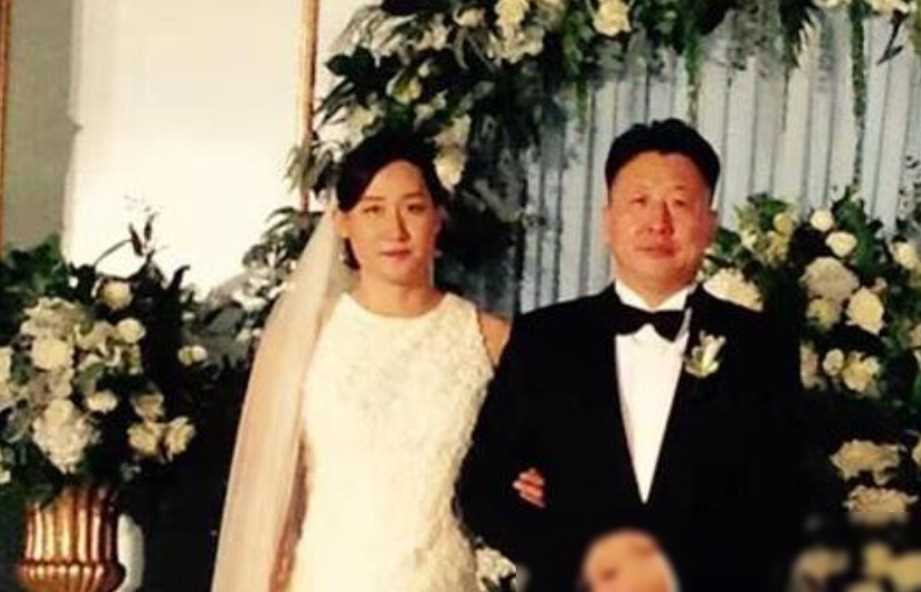 离谱教练:连娶3位徒弟,逼队员吃禁药,奥运冠军变主妇_刘子歌_金炜