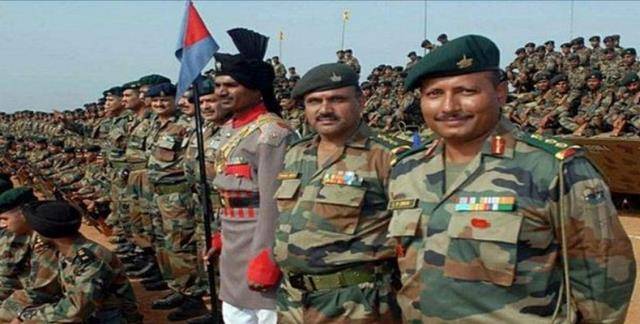 1.印度军队的种姓制度,让军官和普通士兵职业差距大.