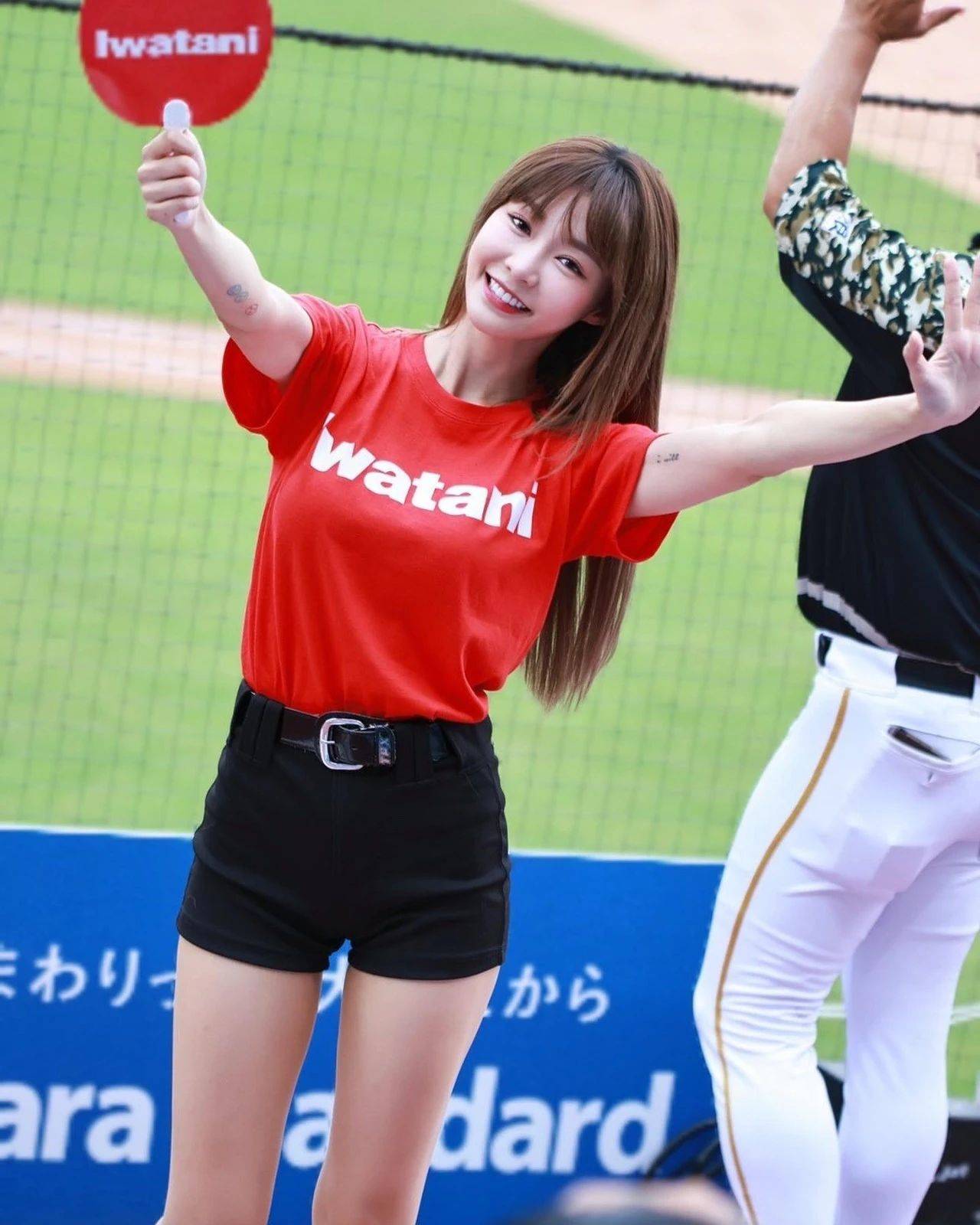 "最正啦啦队女神"陈怡睿:绝美颜值和火辣身材,被网友封为女神