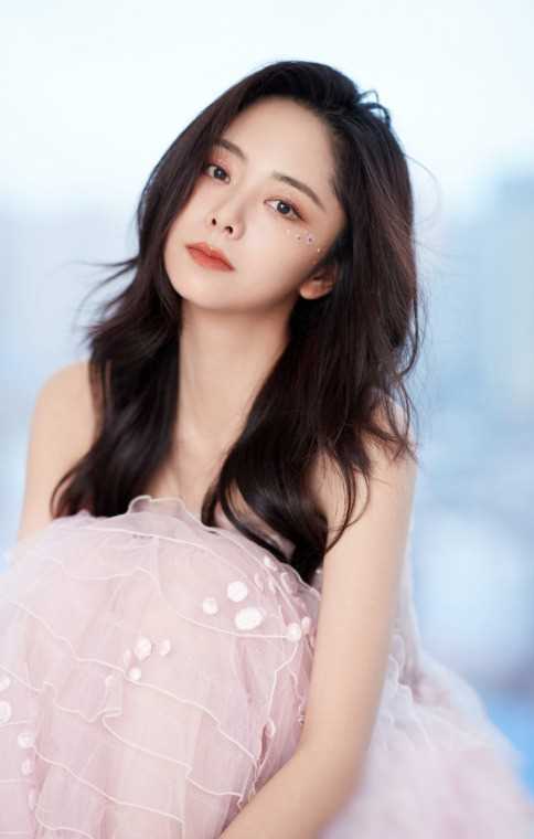 善恶终有报33岁谭松韵成话题焦点