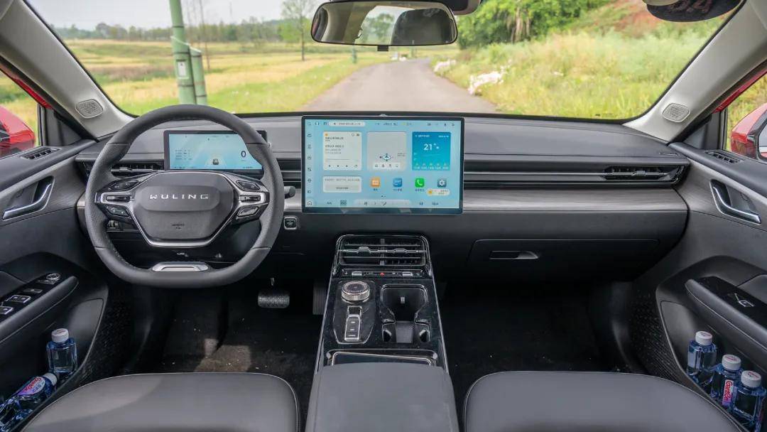 10万出头的纯电b级车,表现行吗?