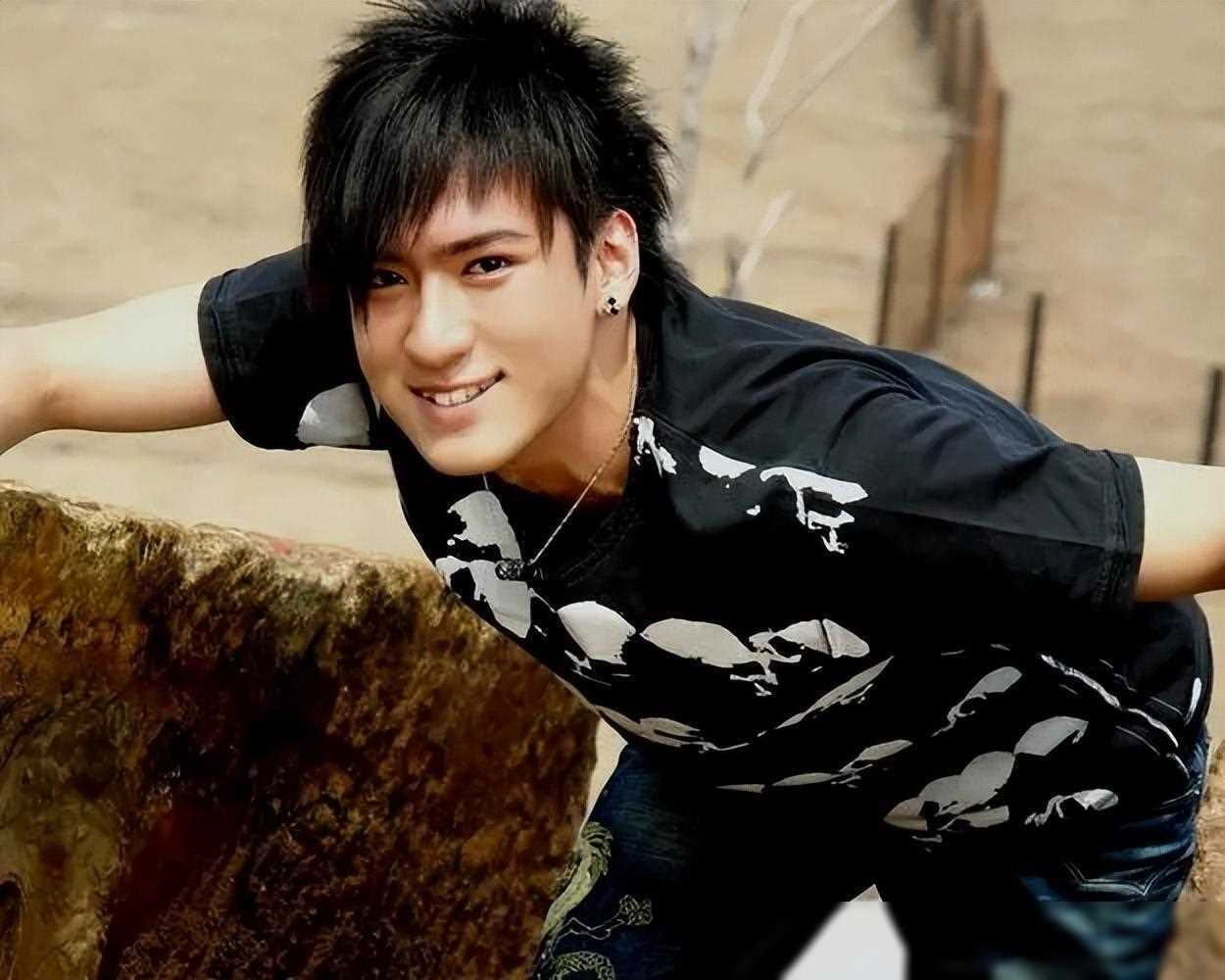 沈建宏道歉承认劈腿:感情之外的花钱不算劈腿