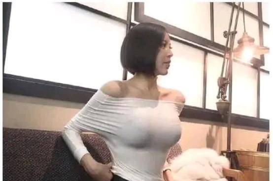 42岁因长得太漂亮,被小17岁男生送豪车追求,如今活成了这样_米娜