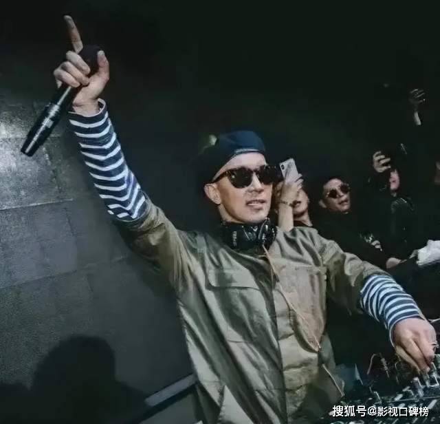 大s高调发文为老公宣传具俊晔被韩国综艺节目问你没钱送礼吗