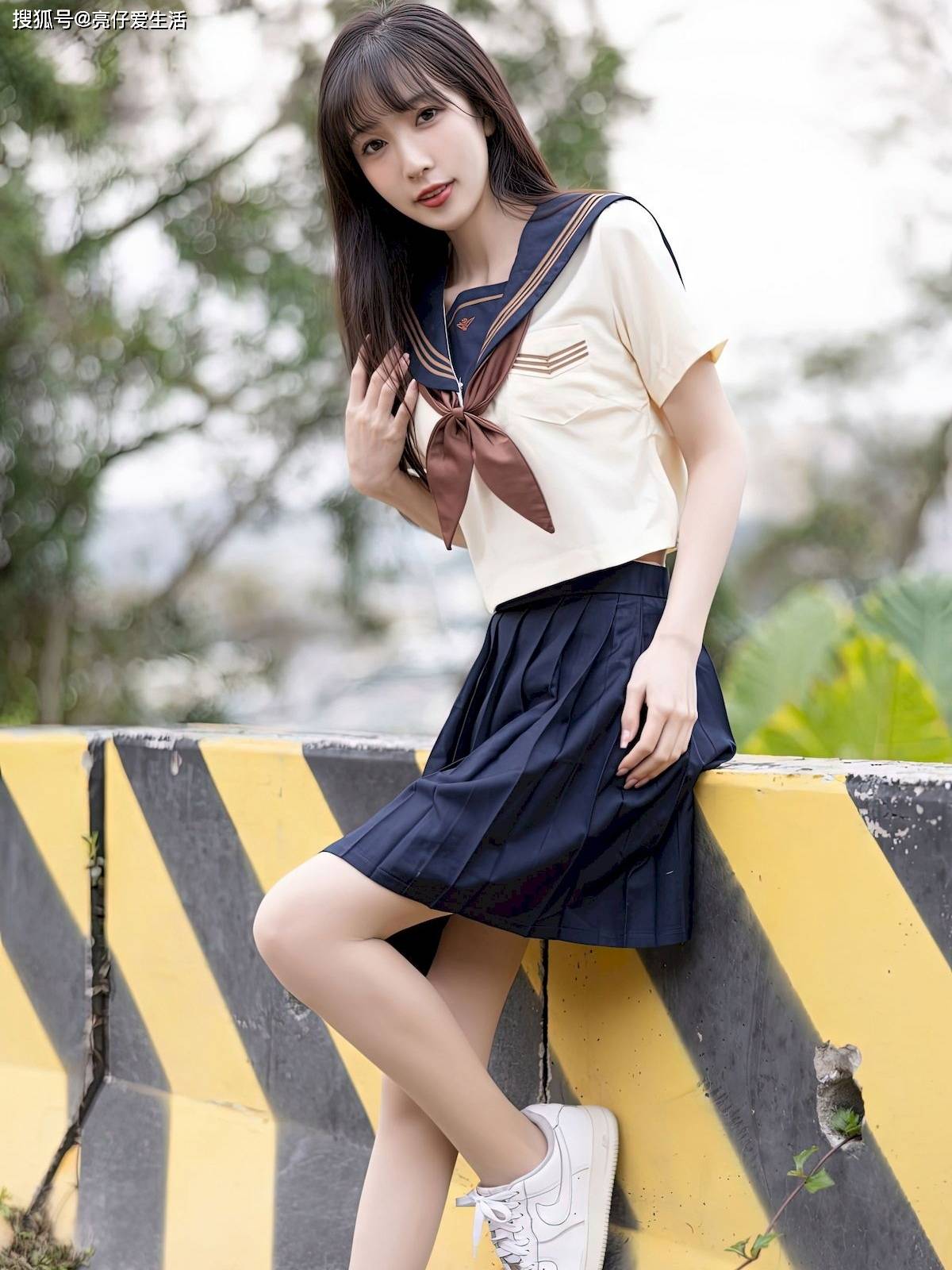 清新活泼的时尚气质