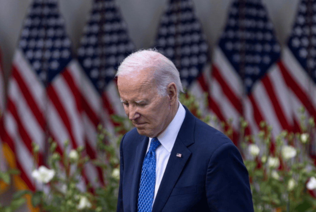 王毅外长第一站到访印尼,公开点名批评美国,3句话不留丝毫情面