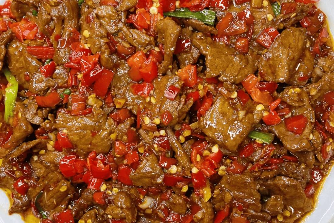 剁椒牛肉:一道家常美食的魅力_菜品_佳肴_风味