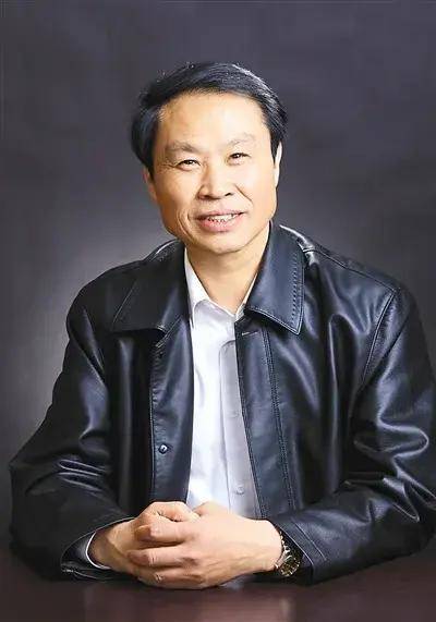周大新图书馆馆长赵显三,邓州市教体局党组书记,局长冯明雨,教体局