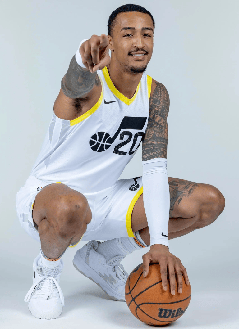 又示好詹皇了,他是绝配4号位,湖人给次机会吧_约翰·科林斯_内线